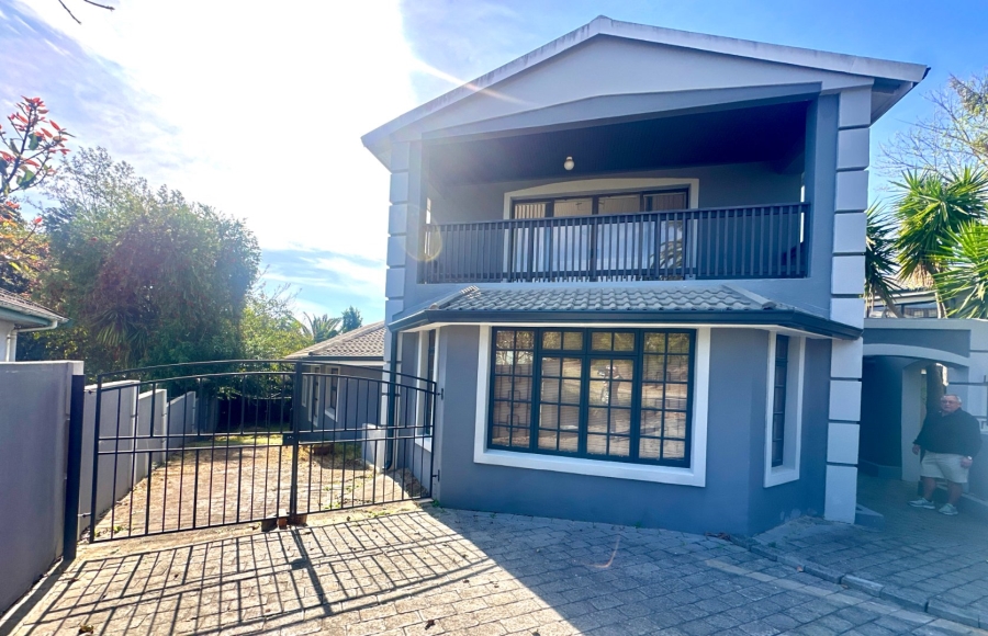 6 Bedroom Property for Sale in Denver Park Western Cape